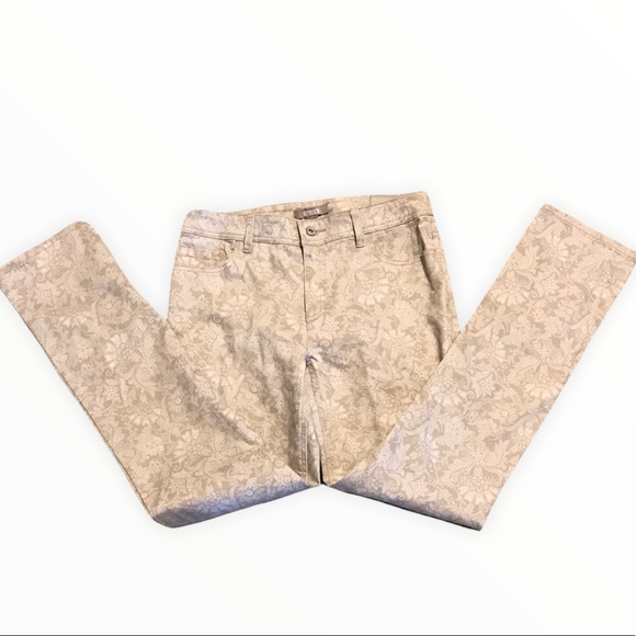 🎁Chico’s NWT Tan & Cream Slim Jeans Small🎁 - Picture 4 of 8